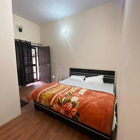 נייניטל Chirag Homestay Kainchi מראה חיצוני תמונה