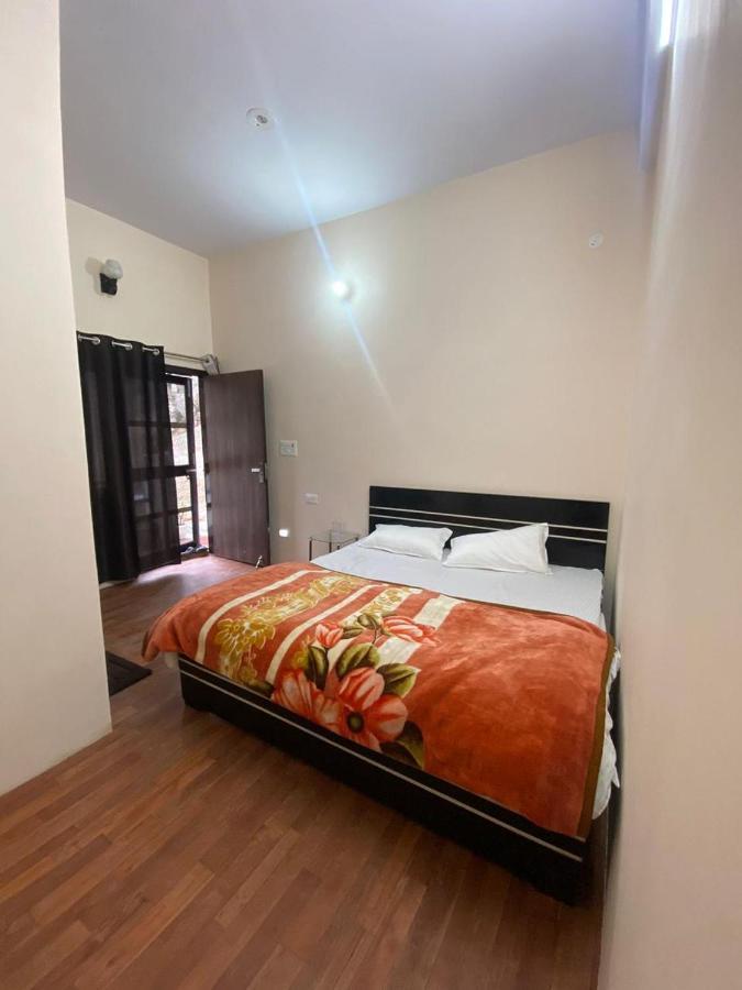 נייניטל Chirag Homestay Kainchi מראה חיצוני תמונה