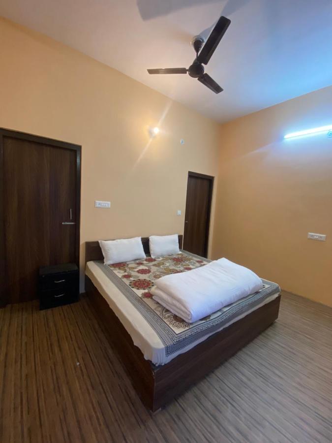 נייניטל Chirag Homestay Kainchi מראה חיצוני תמונה
